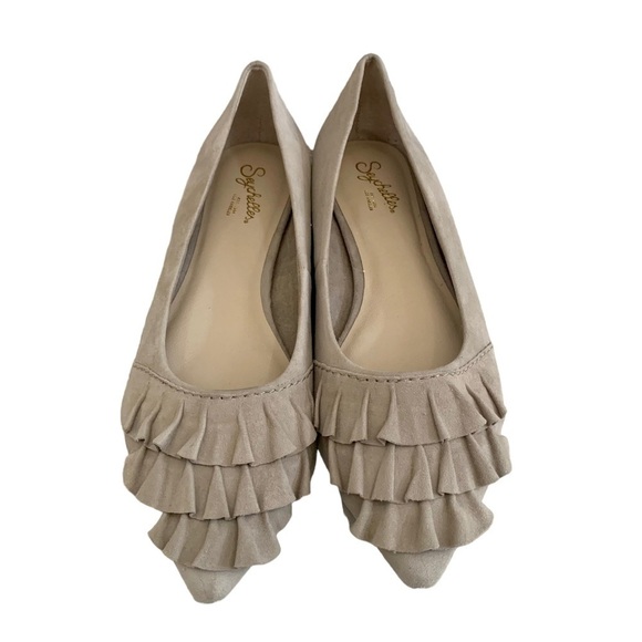 Seychelles | Women's Downstage Pointed Toe Ballet Flat in Taupe | Size 7 - Picture 4 of 12